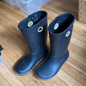 Croc and jaunt women’s rain boots
